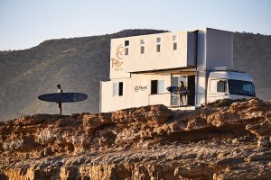 WOW PORTUGAL PUNYA SURF &quot;TRUCK HOTEL&quot;!!