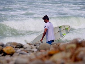 PROFIL OF THE WEEK : ERIK DAMIAN SURFER BERTALENTA DARI SUNSET BEACH PELABUHAN RATU