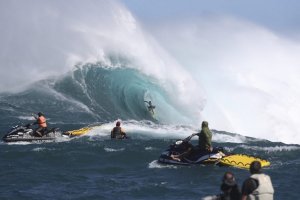 BILLY KEMPER MENANGKAN JAWS CHAMPIONSHIP BIG WAVE 2019