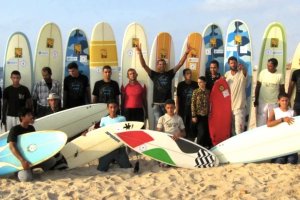 Surfing Adalah Sumber Kebanggaan dan Kebebasan di Gaza