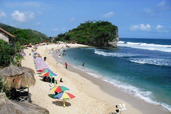 Pantai Indrayanti Yogyakarta