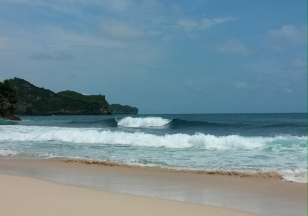 Pantai Srau Di Pacitan