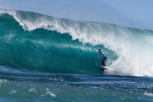 WILD CARD &#039;JAY DAVIES&#039; SISIHKAN SURFER SEKELAS MEDINA DAN FANNING