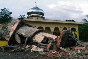 ACEH KEMBALI DILANDA GEMPA, MASYARAKAT PANIK DAN TAKUT KEJADIAN TSUNAMI TERULANG LAGI
