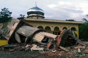 ACEH KEMBALI DILANDA GEMPA, MASYARAKAT PANIK DAN TAKUT KEJADIAN TSUNAMI TERULANG LAGI