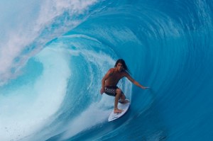 CRAIG ANDERSON LUMPUHKAN OMBAK GIANT KANDUI MENTAWAI