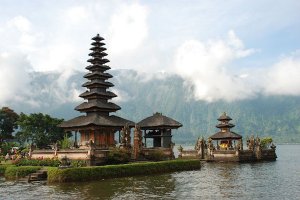 PARIWISATA INDONESIA BERTANGGUNG JAWAB ATAS KURANGNYA AIR DI BALI