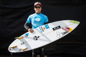 PAPAN SELANCAR SANG JUARA MARGARET RIVER 2015