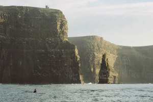 PETUALANGAN MENYENANGKAN MICK FANNING DI IRLANDIA