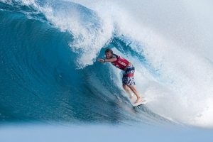 Taj Burrow keluar dari Pipe Masters karena cedera