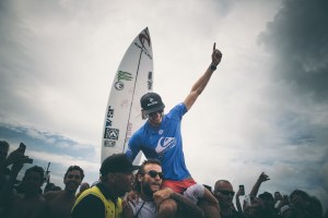 OWEN WRIGHT MENJUARAI QUIKSILVER PRO GOLD COAST