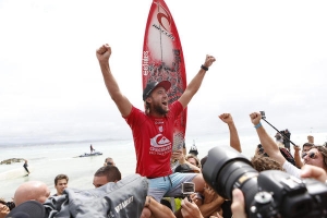 MATT WILKINSON KLAIM KEMENANGAN DI QUIKSILVER PRO GOLD COAST