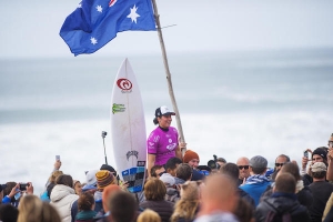 TYLER WRIGHT MENGKLAIM JUARA DI ROXY PRO FRANCE