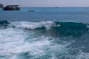 PERNAHKAH ANDA MENDENGAR TENTANG SURF DI NUSA LEMBONGAN?