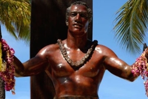 Google memperingati hari kelahiran Duke Kahanamoku