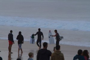 DAHSYATNYA OMBAK PORTUGAL MEMATAHKAN PAPAN SELANCAR MICK FANNING