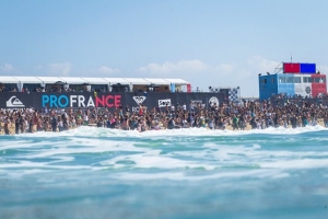 SEGERA : QUIKSILVER DAN ROXY PRO FRANCE 2015