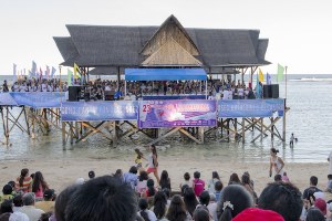 PANGGUNG TELAH SIAP UNTUK KOMPETISI  SIARGAO CLOUD 9 SURFING CUP QS 3,000