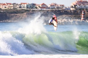 Gabriel Medina Flying at Super Tubos - Peniche