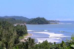 PANTAI TANJUNG SETIA SPOT SURFING TERBAIK DI LAMPUNG