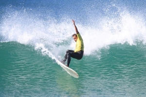 SURFER LEGENDARIS GOLD COAST &#039;MARK MCNAMARA&#039; MENINGGAL