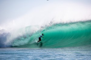 Padang Padang Terbangun Saat Rip Curl Cup Warm Up Session