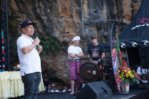 UPACARA PEMBUKAAN RIP CURL CUP PADANG PADANG DIGELAR MERIAH