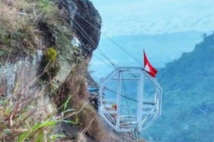 AKAN SEGERA DIBANGUN HOTEL GANTUNG BADEGA GUNUNG PARANG, PURWAKARTA