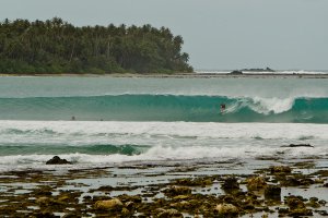 KOMPETITOR INDONESIA MEMIMPIN DI BABAK PERTAMA NIAS PRO