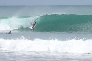 BINGIN MASIH MENJADI SALAH SATU SPOT FAVORIT PARA SURFER YANG DATANG KE BALI