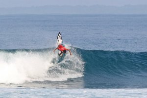 RIO WAIDA DAN ONEY ANWAR SIAP BERTARUNG DI TAIWAN OPEN OF SURFING