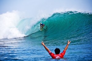 RIP CURL CUP PADANG PADANG MEMASUKI STATUS SIAGA PADA HARI MINGGU, 15 JULI 2018