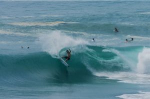 PERJALANAN HANGAT JORDY SMITH DI PANTAI MEKSIKO