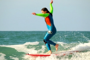TRIK SURFING LONGBOARD ALA KATRINA BEDDOE