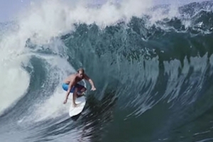 DAMIEN HOBGOOD SURFING DI INDONESIA