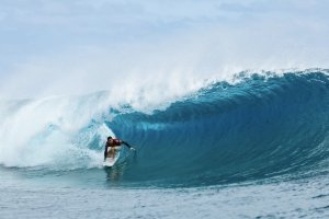 Leonardo Fioravanti made the best wave of the day at Teahupoo 