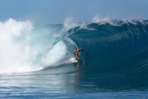 FILM PEMBUATAN PAPAN SURF DARI PUNTUNG ROKOK UNTUK TINGKATKAN KESADARAN LINGKUNGAN