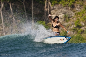 GEMALA SURFING DI BALIAN - BALI