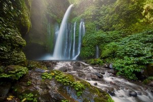 KUNJUNGI TIU KELEP SALAH SATU AIR TERJUN TERINDAH DI INDONESIA