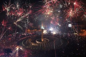 SELAMAT TAHUN BARU SOBAT PEMBURU OMBAK DI SELURUH INDONESIA