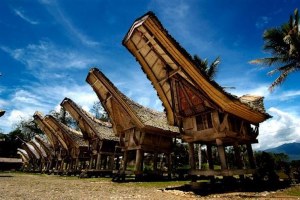 DINAS PARIWISATA SULAWESI SELATAN GENCAR MENGEMBANGKAN DESTINASI WISATA UNTUK MENARIK LEBIH BANYAK TURIS