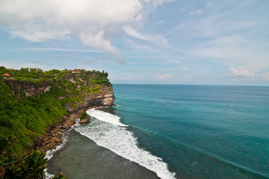 DESTINASI SURFING PANTAI NYANG NYANG 