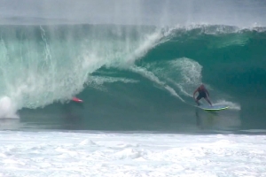 MIKE HO DAN MARK HEALEY BERBAGI BARREL DI PIPELINE