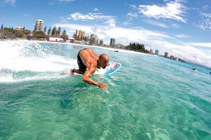 KELLY SLATER INVESTASI APARTMENT SEHARGA 2 JUTA DOLLAR DI GOLD COAST