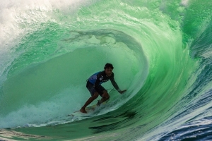 Masa Tunggu Rip Curl Cup Padang Padang Diperpanjang