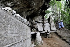 BOSEN DENGAN LIBURAN YANG ITU-ITU AJA? YUK KITA LIBURAN MISTIS DI TORAJA