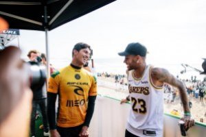 GABRIEL MEDINA BISA MERAIH GELAR JUARA DUNIA DI PORTUGAL