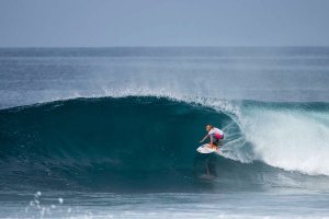 SURFER BERUSIA 12 TAHUN MELAKUKAN SURFTRIP KE MENTAWAI UNTUK PERTAMA KALINYA