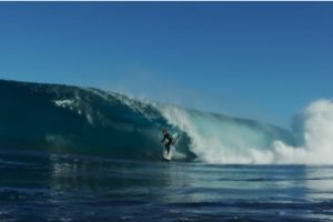 CONNOR COFFIN TAMPILKAN AKSI SURFING MEMUKAU DI VIDEO TERBARUNYA