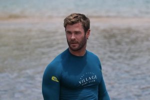 Chris Hemsworth Mengunjungi Boa Vista Village Surf Club di Brasil,dan Menganggapnya Sebagai &quot;Wavepool Terbaik di Planet ini&quot;